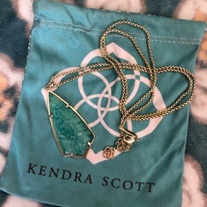 Kendra Scott Pendant in turquoise